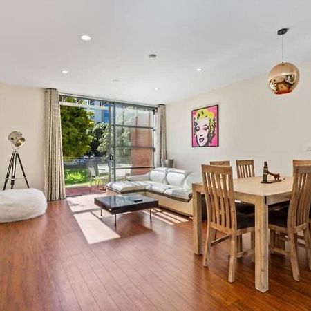 Sleek Modern Pad Next To Spark Arena Free Parking Auckland Exteriör bild